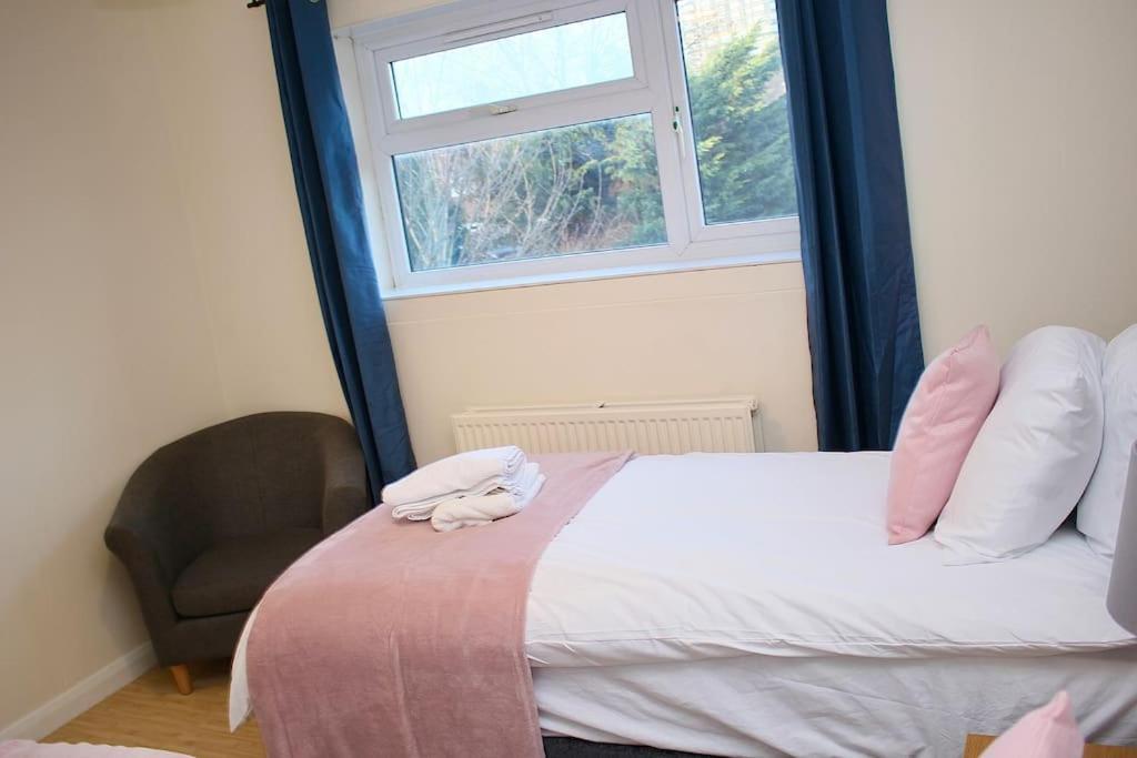 Contractor'S Haven- 4-Bedroom House With Free Parking, Super Fast Wifi, Fran Properties In Aylesbury, Pets Are Welcome! Aylesbury  Zewnętrze zdjęcie