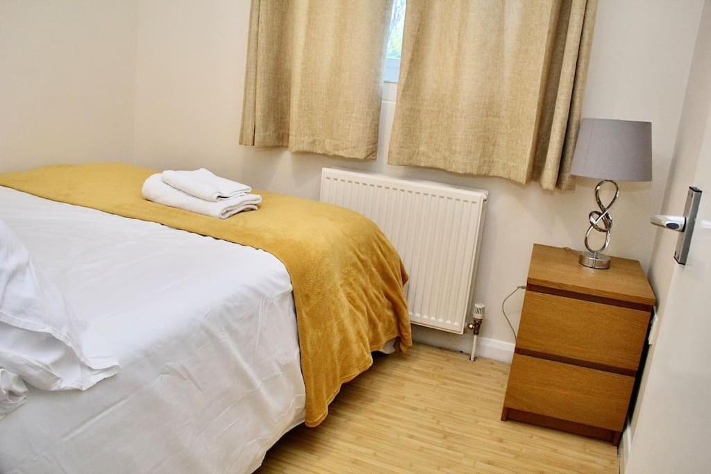 Contractor'S Haven- 4-Bedroom House With Free Parking, Super Fast Wifi, Fran Properties In Aylesbury, Pets Are Welcome! Aylesbury  Zewnętrze zdjęcie